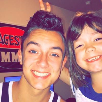 Jake N Lilly - Twitter Profile Picture of Jake N Lilly (@Cutest_sblings) on Twitter