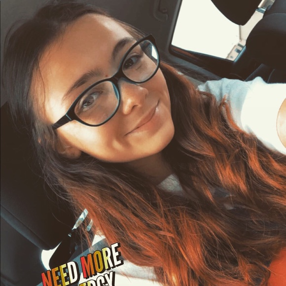 Profile Picture of Shawnaa Mckenzie (@shawnaamckenzie) on Poshmark