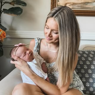 Profile Picture of Kristen Hoffman (@kristenkhoff) on Instagram