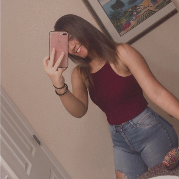 Profile Picture of Antonella follow insta antonella.dolgetta Dolgetta (@adolgetta) on Poshmark