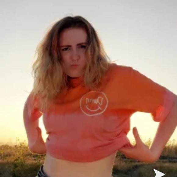Profile Picture of Courtney Newell (@courtney_rowles) on Poshmark