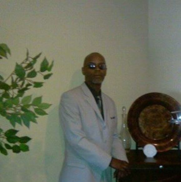 Profile Picture of Byron Levy (@byronclevy) on Poshmark