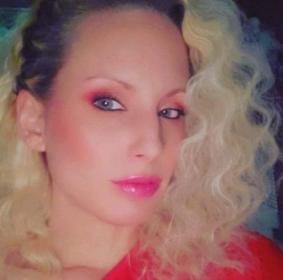 Profile Picture of Jessica Noll (@noll276) on Poshmark