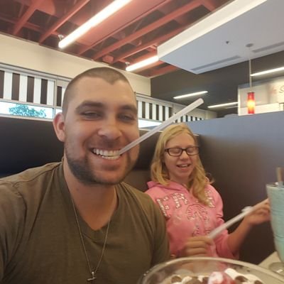Profile Picture of Mackenzie Hansen (@Mackhansen13) on Twitter