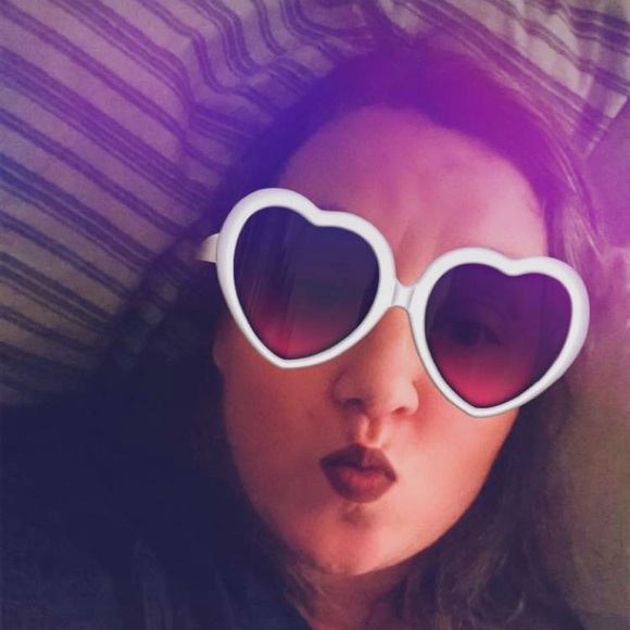 Profile Picture of Tracey Broaddus (@tabroaddus) on Poshmark