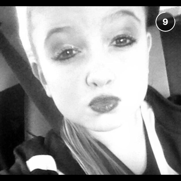 Sherlynn Farley - Poshmark Profile Picture of Sherlynn Farley (@sherfarley) on Poshmark