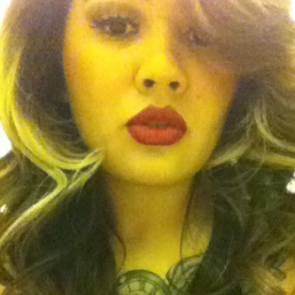 Profile Picture of Jessenia Alvarez (@jessiepancake) on Poshmark