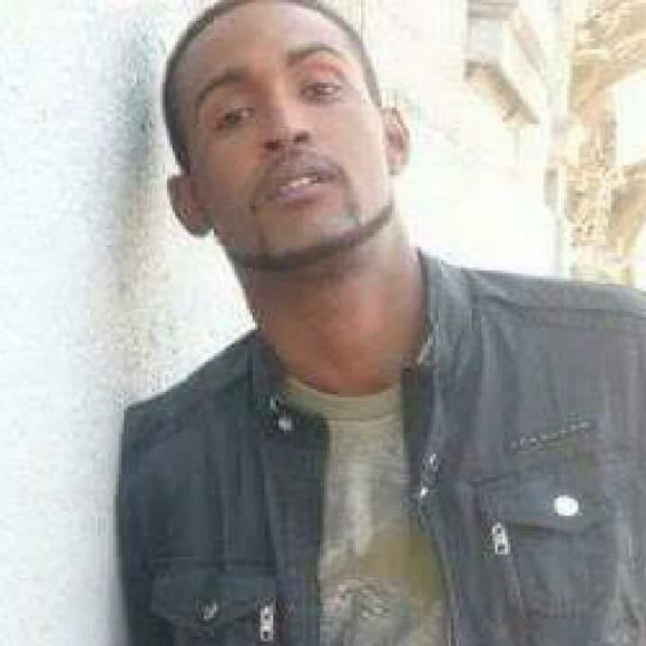 Profile Picture of Daniel Burnett (@snow716series) on Poshmark