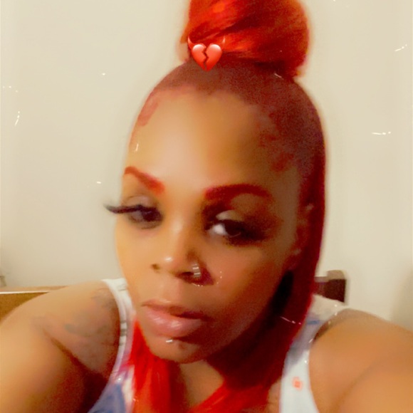 Profile Picture of Aricka Shenault (@eurkey) on Poshmark