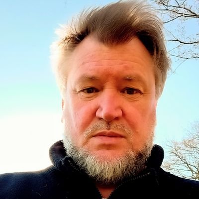 Profile Picture of Peter (@__P__M__C__) on Twitter