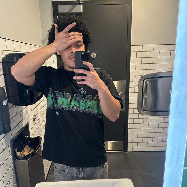 Profile Picture of jeffry (@grapejay1) on Tiktok