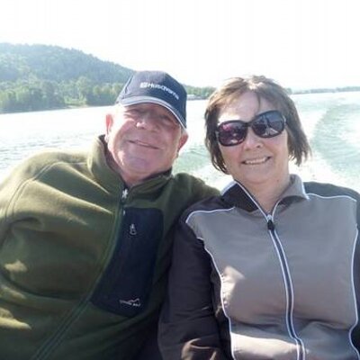 Profile Picture of Dennis DeVries (@DennisDdvpolson) on Twitter