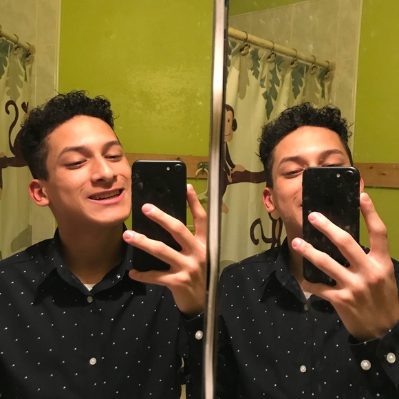 Profile Picture of Guillermo Pavon-prieto (@_memoo_) on Poshmark