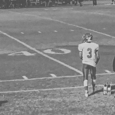 Zach Furness📚🏈 - Twitter Profile Picture of Zach Furness📚🏈 (@FinesseZ_) on Twitter