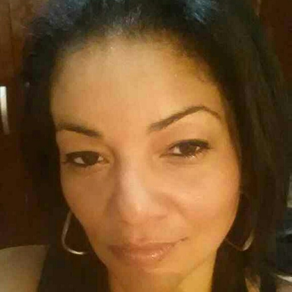 Profile Picture of Janeth Soriano (@janeth188) on Poshmark