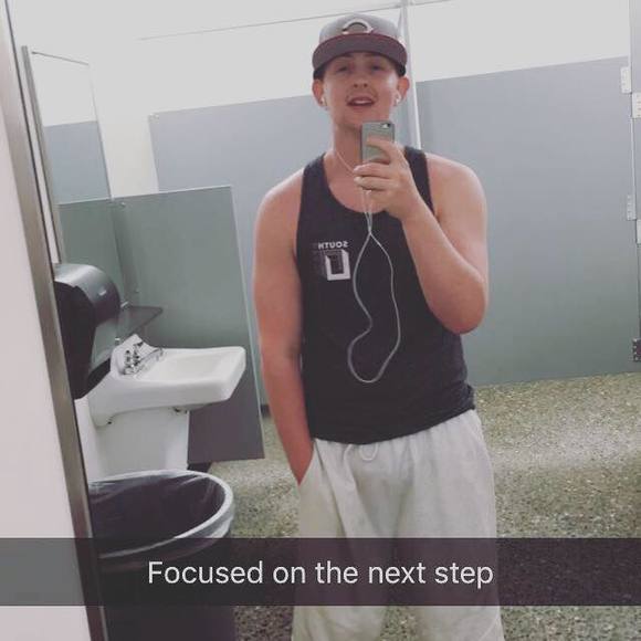 Profile Picture of Zachary Neely (@zacharyneely09) on Poshmark