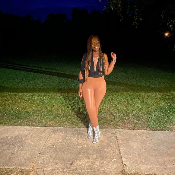 Profile Picture of Tangia Epps (@tepps10) on Poshmark