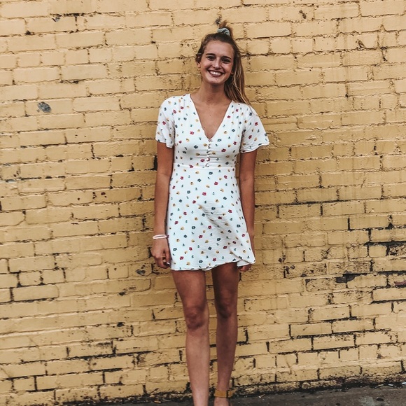 Profile Picture of Aspen Willems (@aspenwillems) on Poshmark