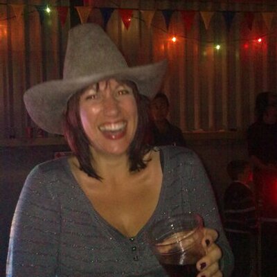 Profile Picture of Jayne Yates (@jayne2405) on Twitter