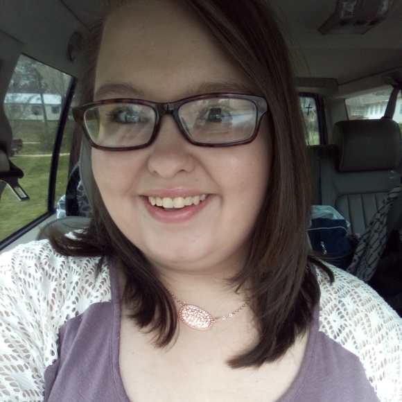 Profile Picture of Haley Craig (@haleybrooke1896) on Poshmark