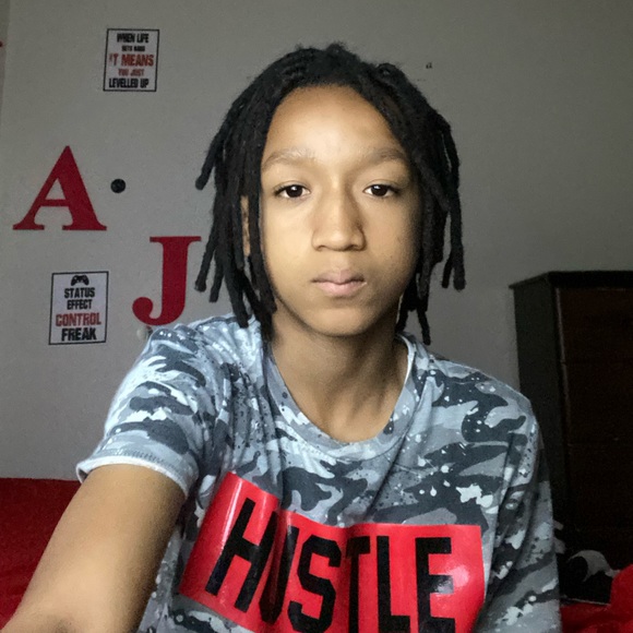 Profile Picture of Enaj Bitler matthews (@enajcoolsso) on Poshmark