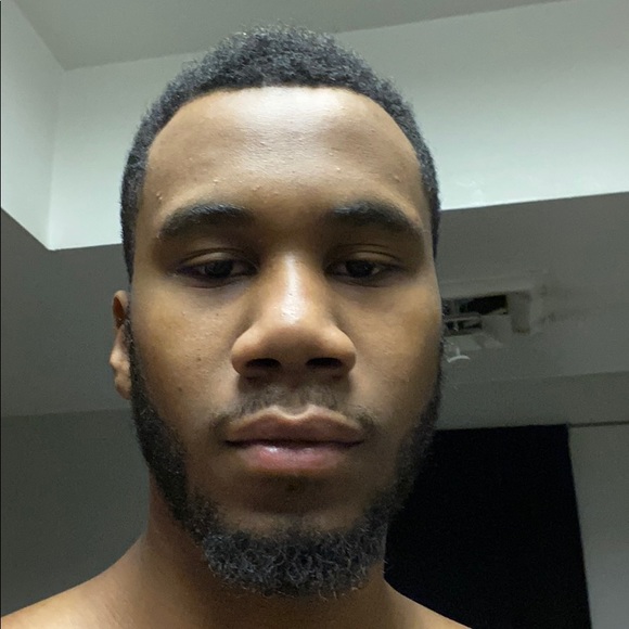 Profile Picture of Richard Quarles (@richardquarles) on Poshmark
