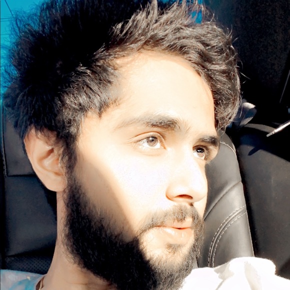 Profile Picture of Meet Patel (@meetpatel761) on Poshmark