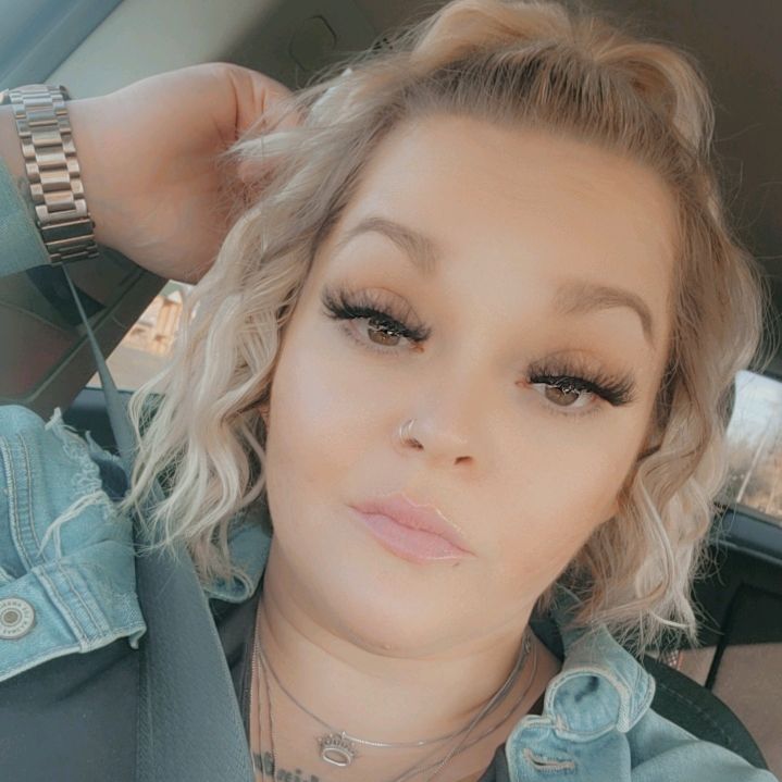 Profile Picture of Amber Ertel (@itsamberbiisshh) on Tiktok