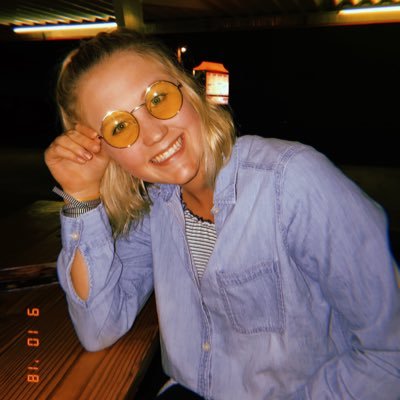 Profile Picture of Gwen Schroeder (@thegwenschro) on Twitter