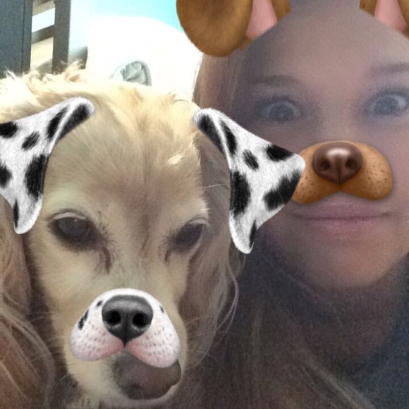 Profile Picture of Mia Rezek (@mia_rezek) on Poshmark