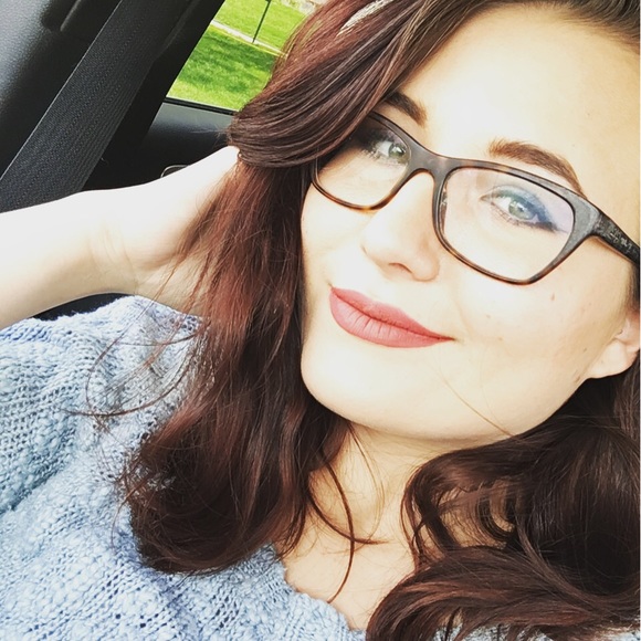Profile Picture of Loren Cooper (@loco96) on Poshmark