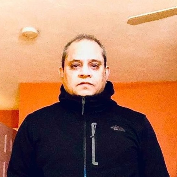 Profile Picture of Jay Dave (@jayeshidave) on Poshmark