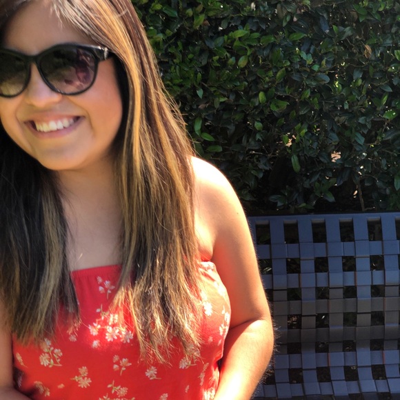 Profile Picture of Maria Quintana (@mquintana123) on Poshmark