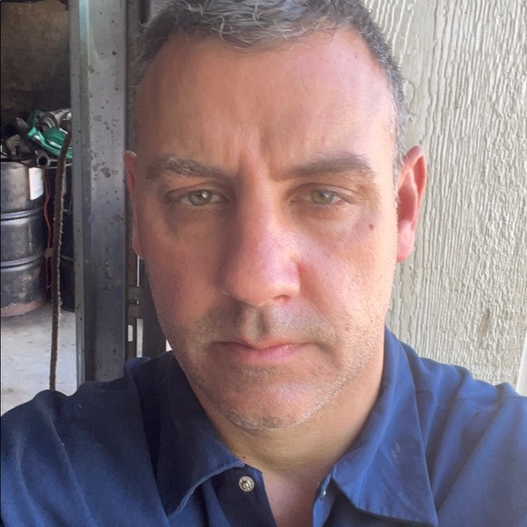 Profile Picture of Rick Drosihn (@rickdrosihn) on Poshmark