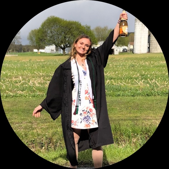 Profile Picture of Alexis Baddick (@baddick15) on Poshmark