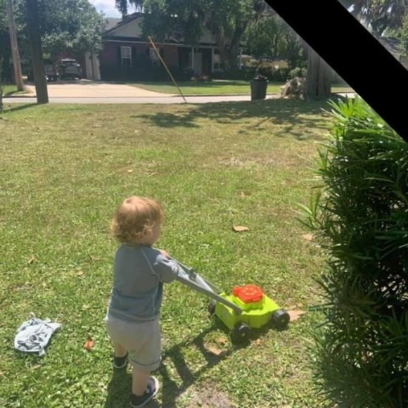 Profile Picture of Jennifer Tuning thomas (@jtuningthomas) on Poshmark