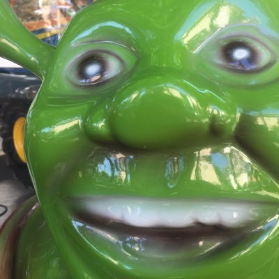 Profile Picture of Emily Chou (@_rhymeswithwow) on Twitter