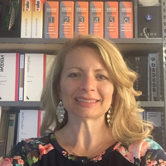 Susan Reenan - Poshmark Profile Picture of Susan Reenan (@sreenan) on Poshmark