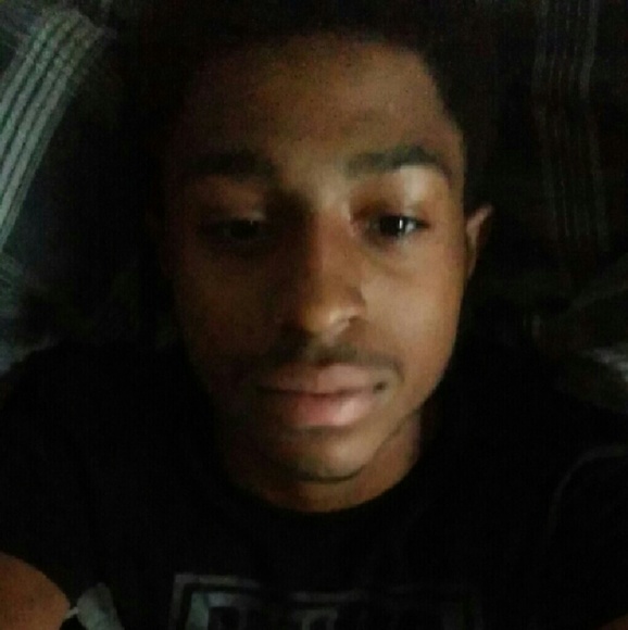 Profile Picture of Glenn Matthews1 (@lilglenn123) on Poshmark