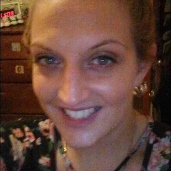 Profile Picture of Georgette Wolfe (@georgettewolfe) on Poshmark