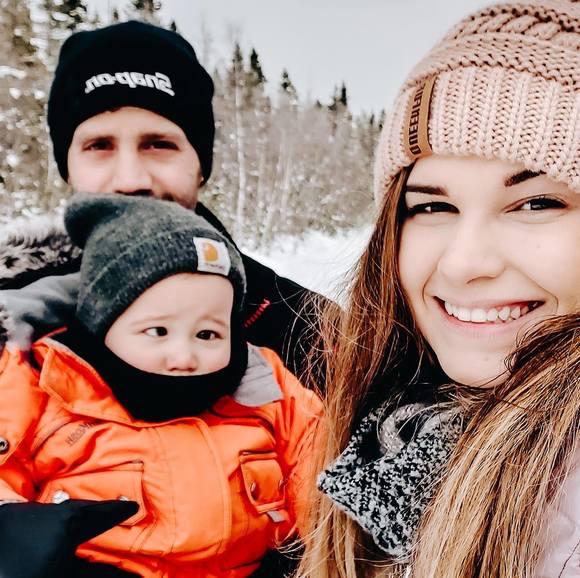 Profile Picture of Andrea Hughes (@andreagarber92) on Poshmark