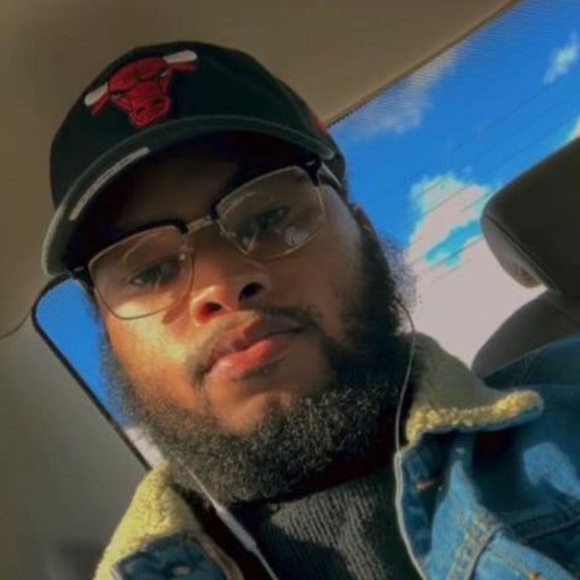 Profile Picture of Ziggy Bonton (@bontonziggy) on Poshmark