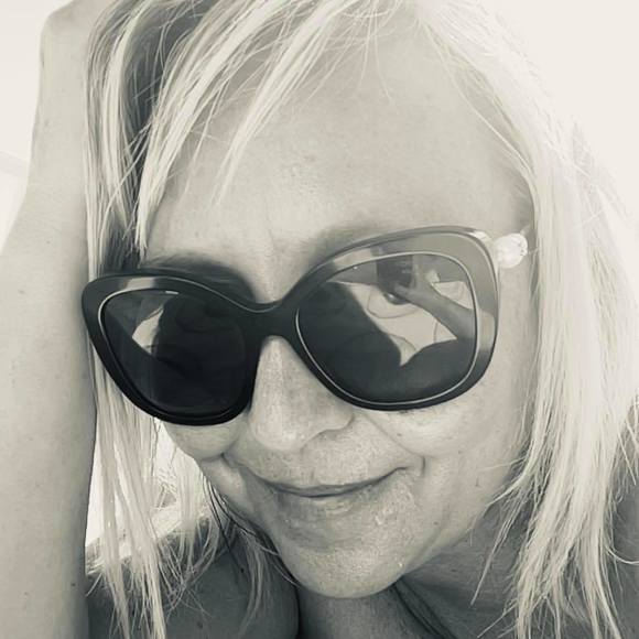 Profile Picture of Stephanie Rusin janowick (@sjanowick) on Poshmark