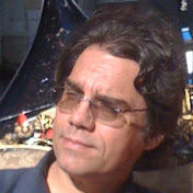 Profile Picture of Craig Savage (@spacetimedog) on Youtube