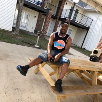 Profile Picture of Chris Bozeman (@Coach_Bozeman) on Twitter