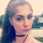 Profile Picture of Lindsey Pettit (@roseyintheskywithdiamonds) on Instagram