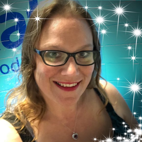 Profile Picture of Paula Thompson (@paulathompso245) on Poshmark