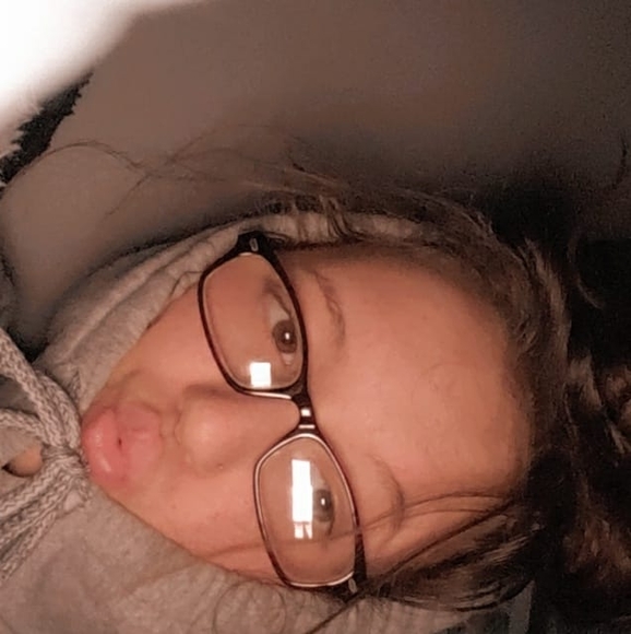 Profile Picture of Brooklyn Kaufhold (@bkaufhold) on Poshmark