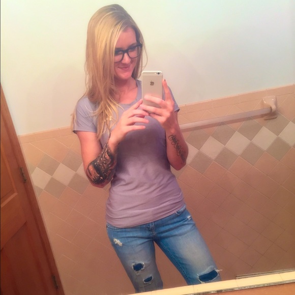 Profile Picture of Amber Block (@amblock) on Poshmark