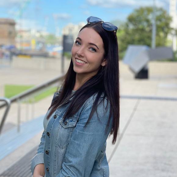 Charlotte Edmondson - Poshmark Profile Picture of Charlotte Edmondson (@charlotte_e96) on Poshmark